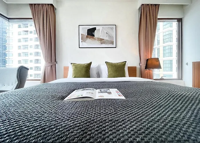 度假居 Near Bts L Large105sqm L Fully Furnish L Sauna 曼谷