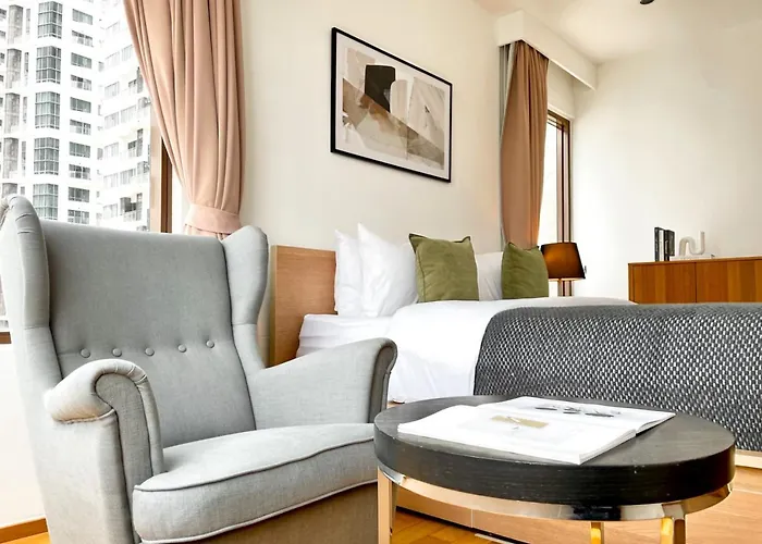 Near Bts L Large105sqm L Fully Furnish L Sauna 曼谷