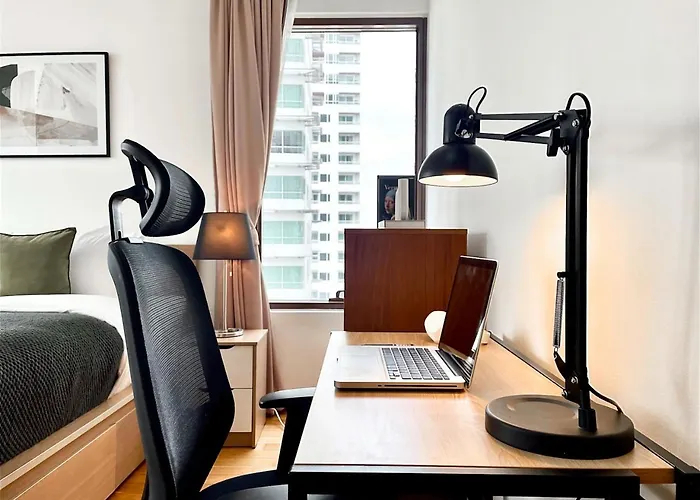 度假居 Near Bts L Large105sqm L Fully Furnish L Sauna