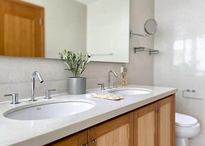 Near Bts L Large105sqm L Fully Furnish L Sauna 曼谷