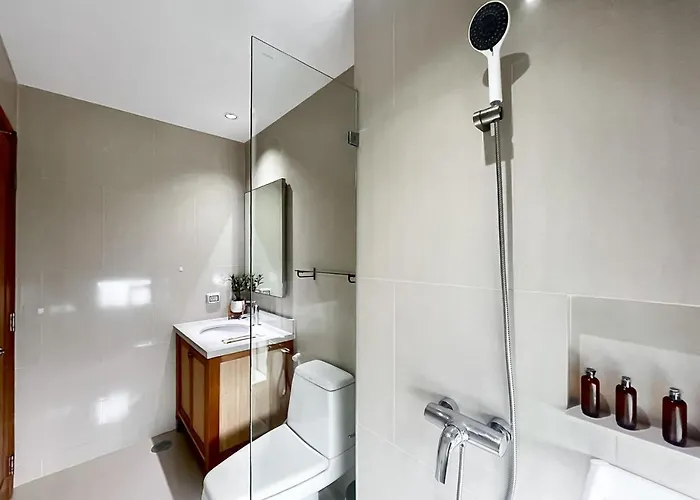 度假居 Near Bts L Large105sqm L Fully Furnish L Sauna *